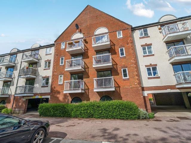 1 bedroom flat for sale