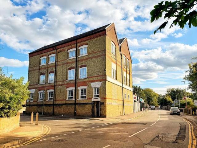 1 bedroom flat for sale