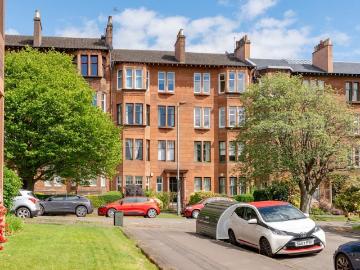 Flat for sale in Edgehill Road G11 Glasgow