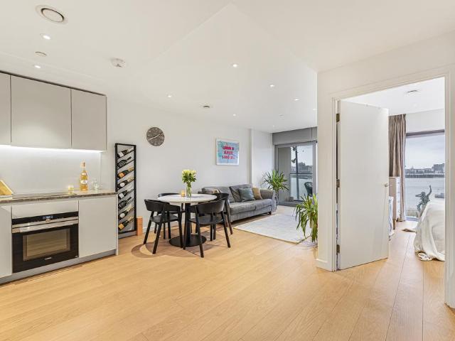 1 bedroom flat for sale