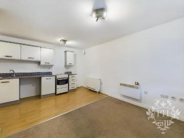 1 bedroom flat for sale
