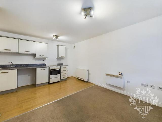 1 bedroom flat for sale
