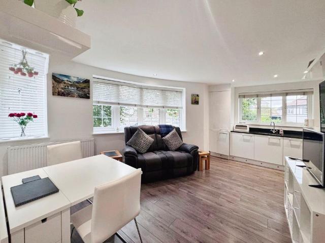 1 bedroom flat for sale