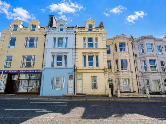 1 bedroom flat for sale