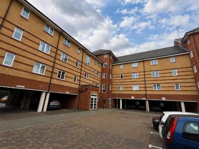 1 bedroom flat for sale