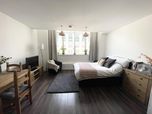 1 bedroom flat for sale
