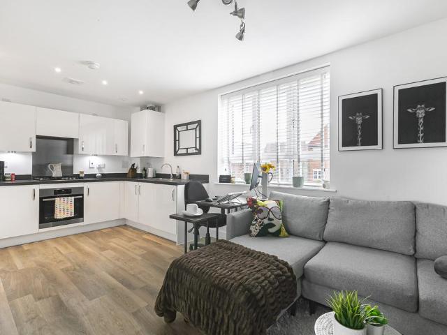1 bedroom flat for sale