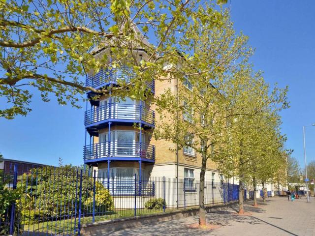 1 bedroom flat for sale