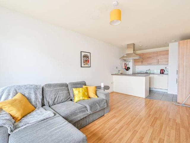 1 bedroom flat for sale