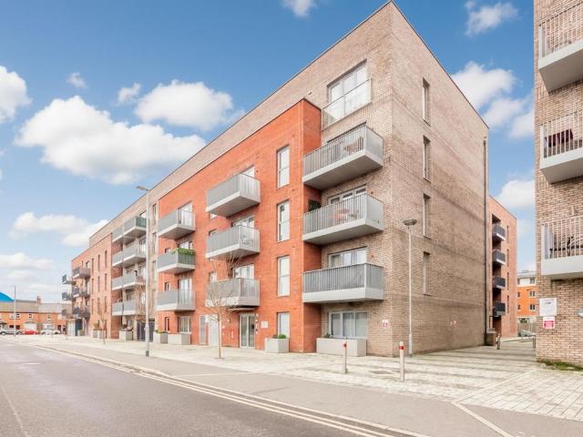 1 bedroom flat for sale