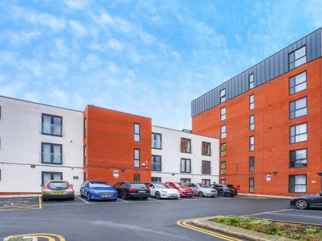 1 bedroom flat for sale