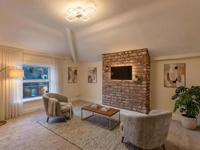 1 bedroom flat for sale