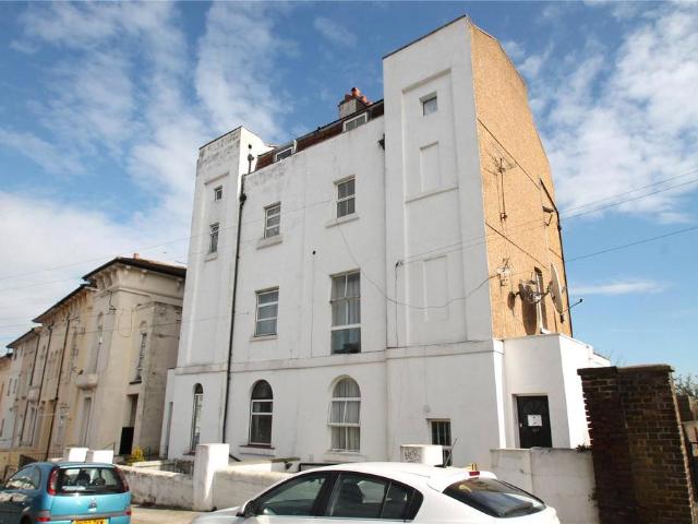 1 bedroom flat for sale