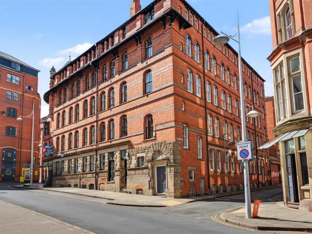 1 bedroom flat for sale