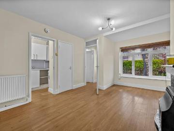 1 bedroom flat for sale