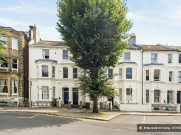 1 bedroom flat for sale