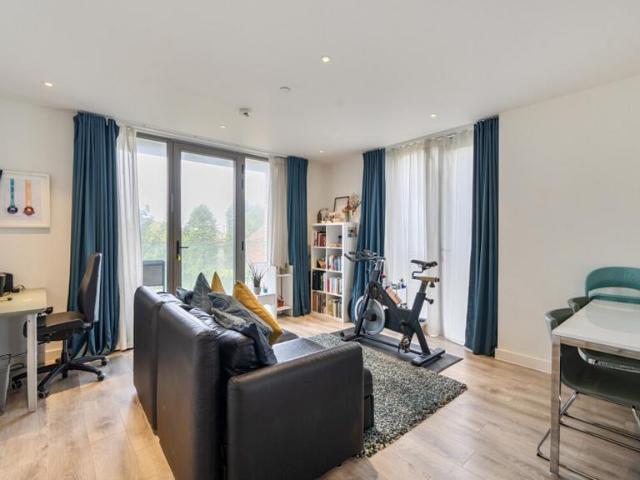1 bedroom flat for sale
