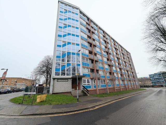 1 bedroom flat for sale