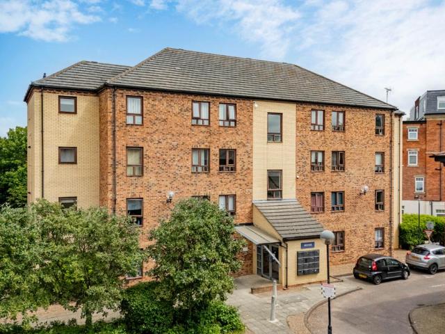 1 bedroom flat for sale