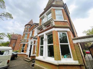 1 bedroom flat for sale