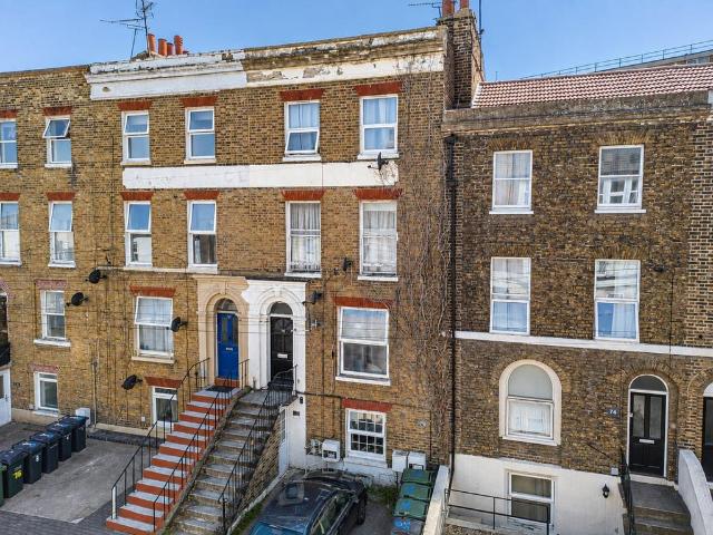 1 bedroom flat for sale
