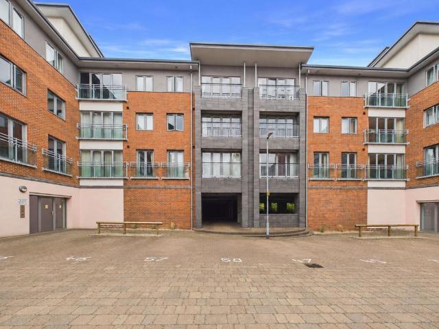 1 bedroom flat for sale