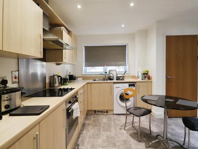 1 bedroom flat for sale