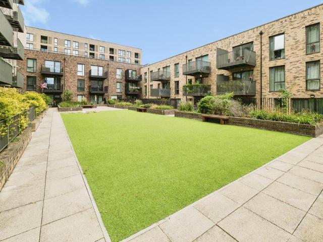 1 bedroom flat for sale