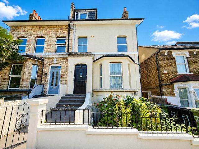1 bedroom flat for sale