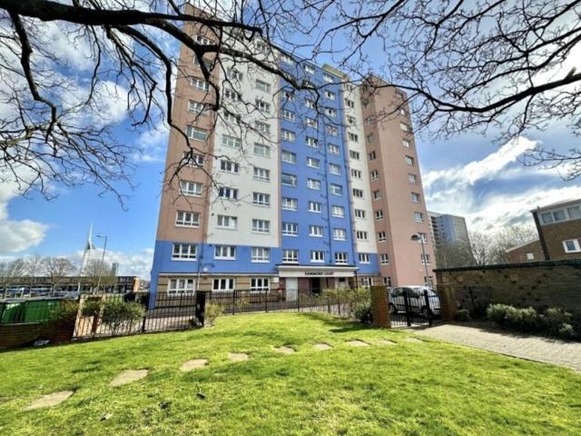 1 bedroom flat for sale