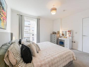 1 bedroom flat for sale
