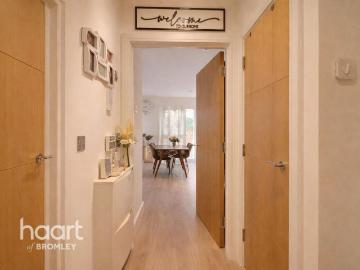 1 bedroom flat for sale