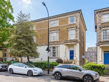 Flat for sale in Swiss Cottage - Equipped kitchen