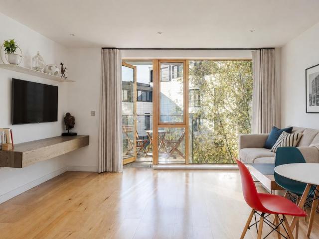 1 bedroom flat for sale