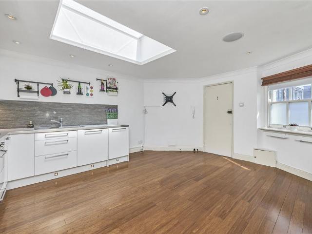 1 bedroom flat for sale