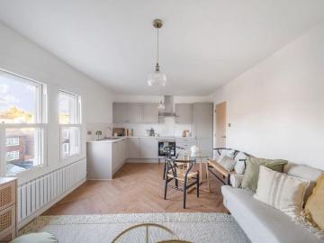 1 bedroom flat for sale