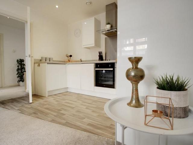 1 bedroom flat for sale