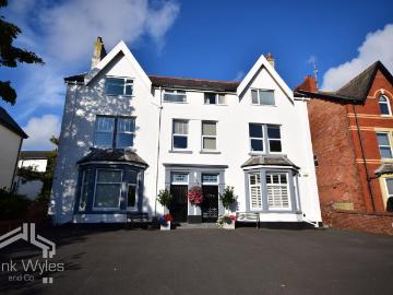 1 bedroom flat for sale