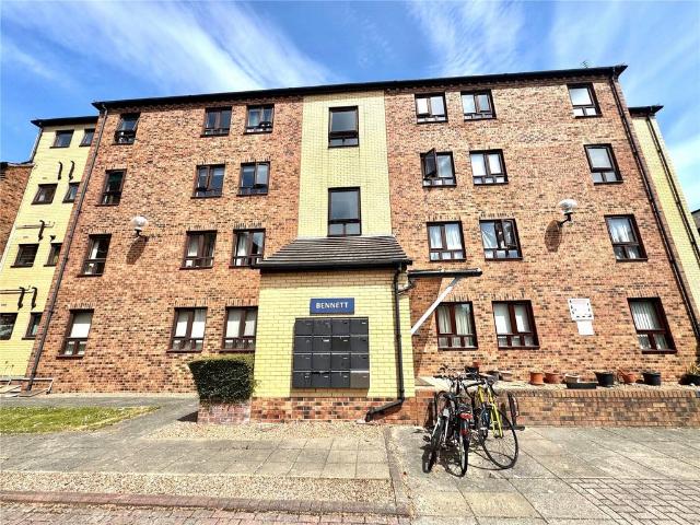 1 bedroom flat for sale