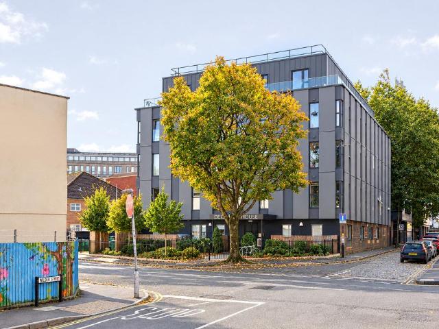 1 bedroom flat for sale