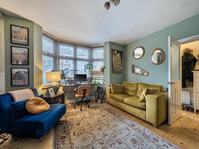 1 bedroom flat for sale