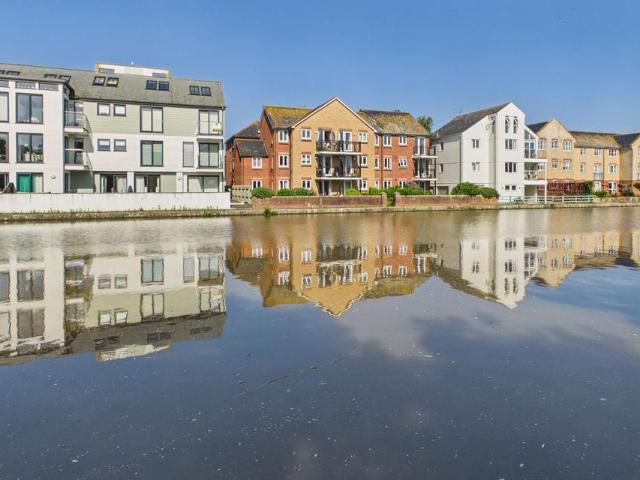 1 bedroom flat for sale