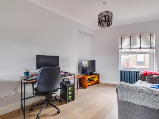 1 bedroom terraced house for sale