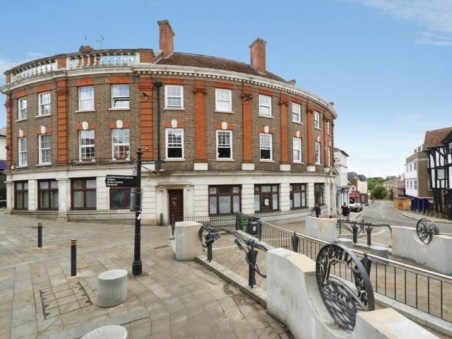1 bedroom flat for sale