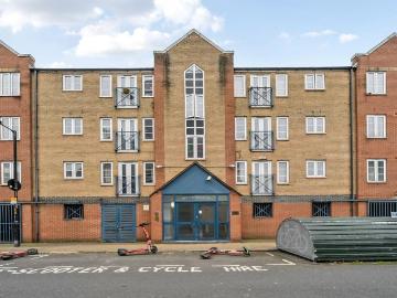 1 bedroom flat for sale