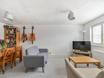 1 bedroom flat for sale