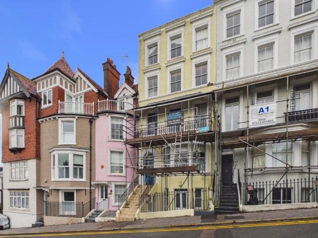 1 bedroom flat for sale