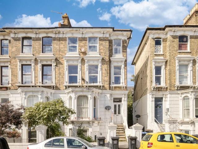 1 bedroom flat for sale