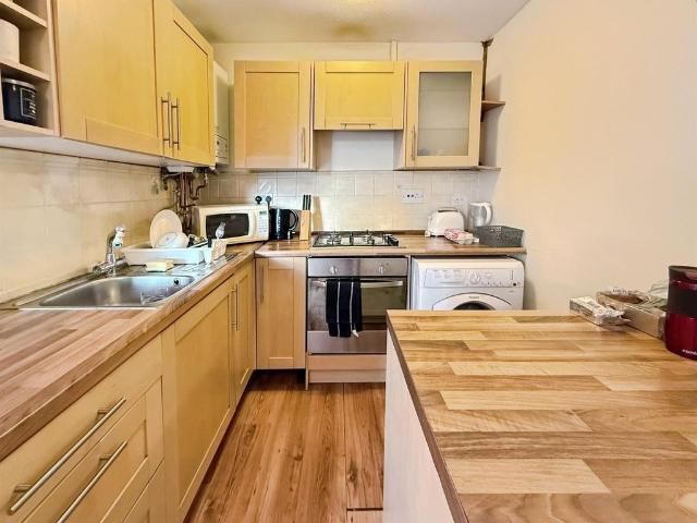 1 bedroom flat for sale