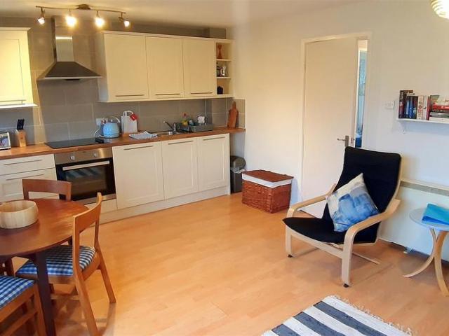 1 bedroom flat for sale